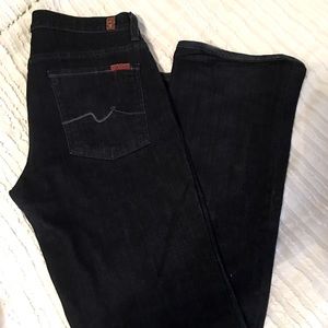 Size 32 7’s dark denim wash - flare 🌟